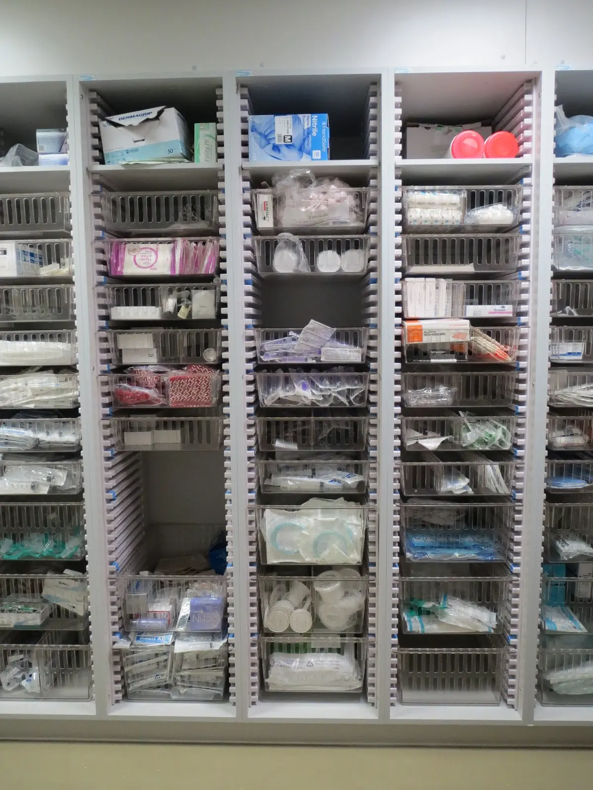 HTM71 Trays and Dividers